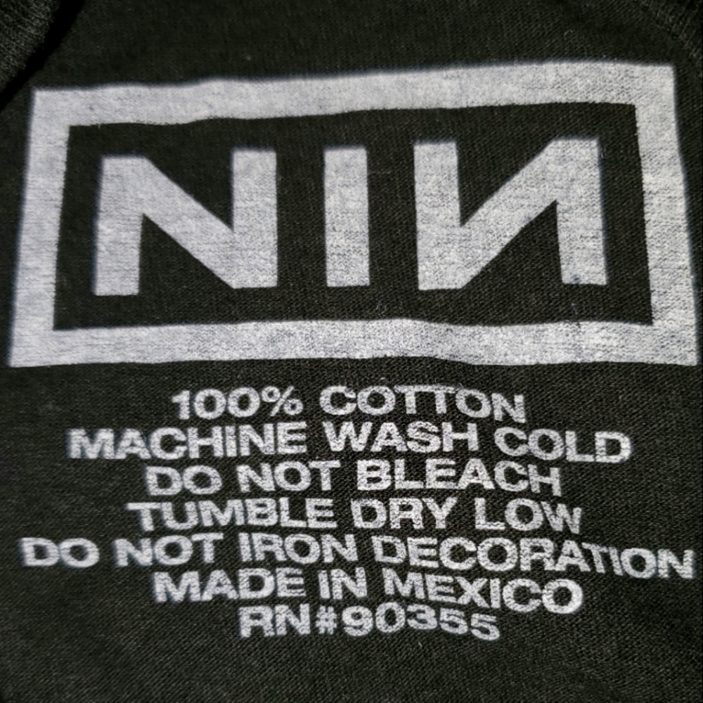 Nine Inch Nails Pretty Hate Machine Album Shirt - Picture 2 of 3
